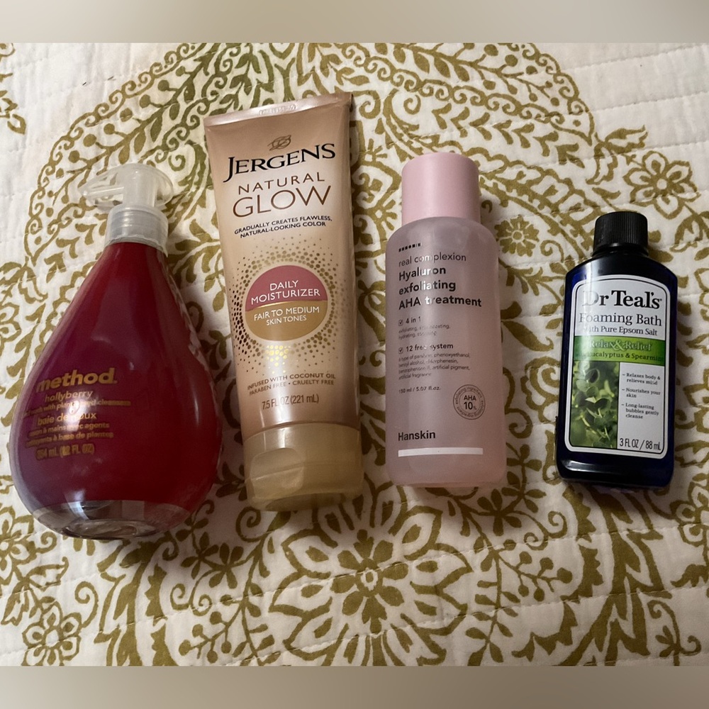 Jergens Natural Glow Daily Moisturizer and more hygiene items